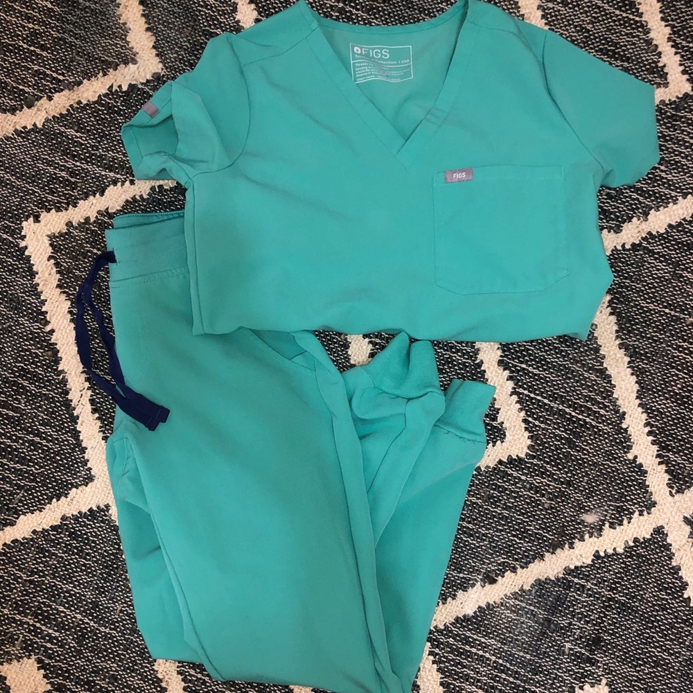 surgical green figs scrub set